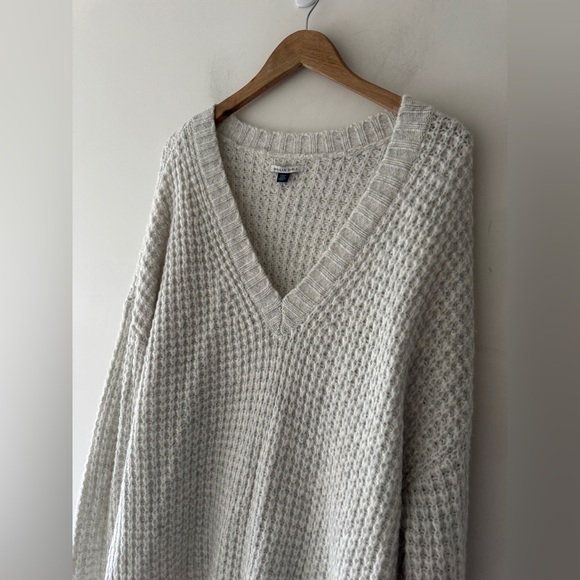 American Eagle Whoa So Cozy Waffle V Neck Chunky Oversized Sweater - Picture 3 of 6
